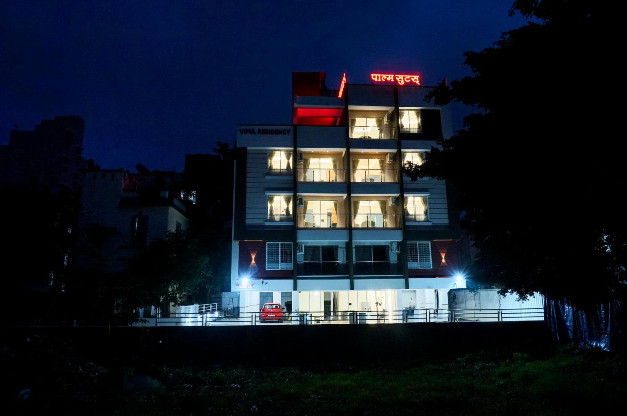 Palm Suites Baner- Indian Nationals Only Pune Eksteriør billede
