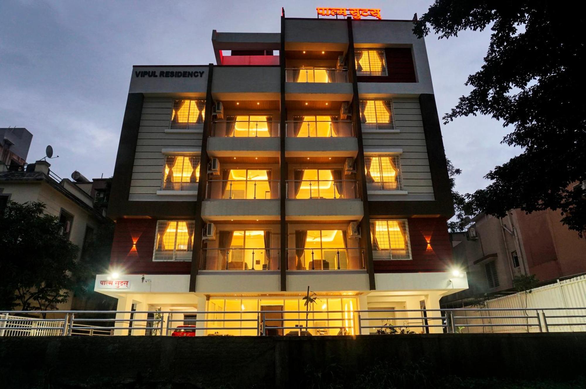 Palm Suites Baner- Indian Nationals Only Pune Eksteriør billede