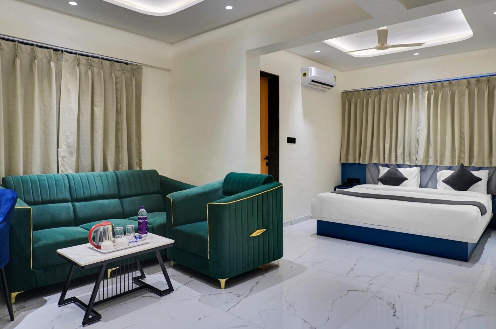 Palm Suites Baner- Indian Nationals Only Pune Eksteriør billede